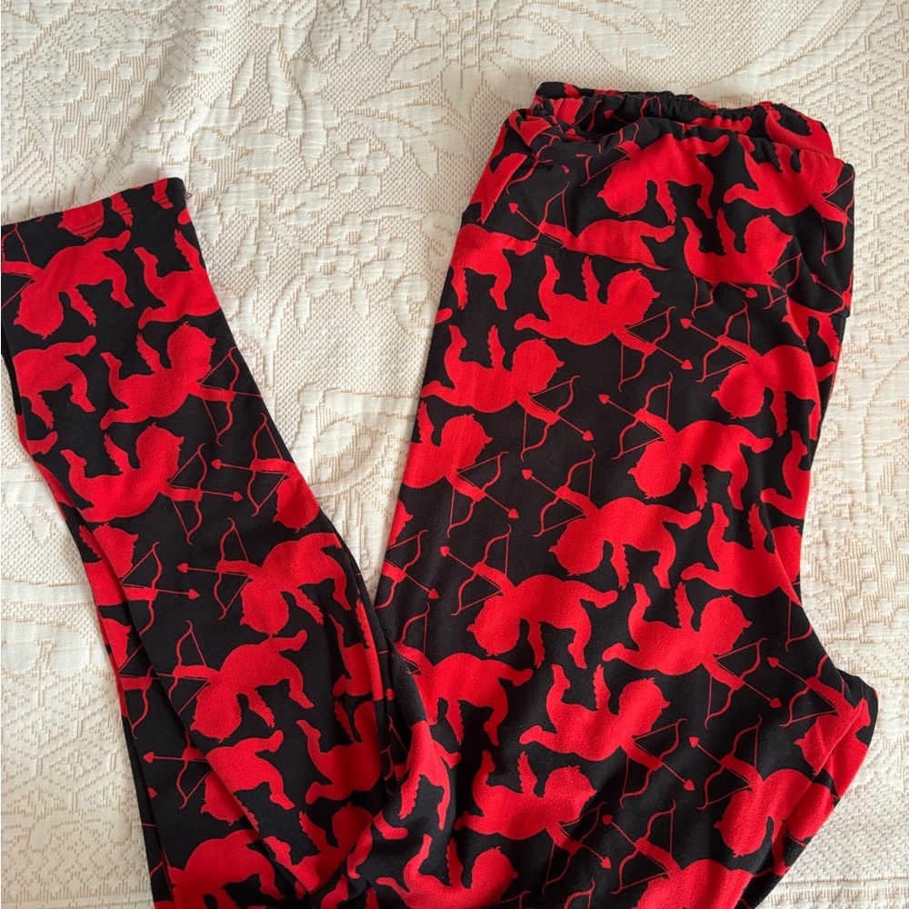 LuLaRoe Red and Black Midi Pencil Leggings